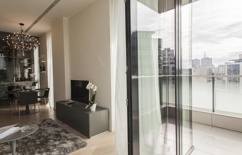 Hemeras Boutique Homes - Design Flats Near The City Center Milano Eksteriør bilde